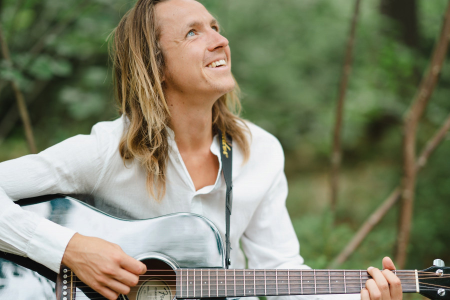 Singer-Songwriter
